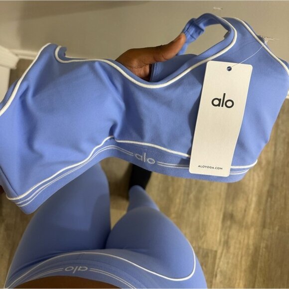 ALO Yoga Set - Picture 1 of 11